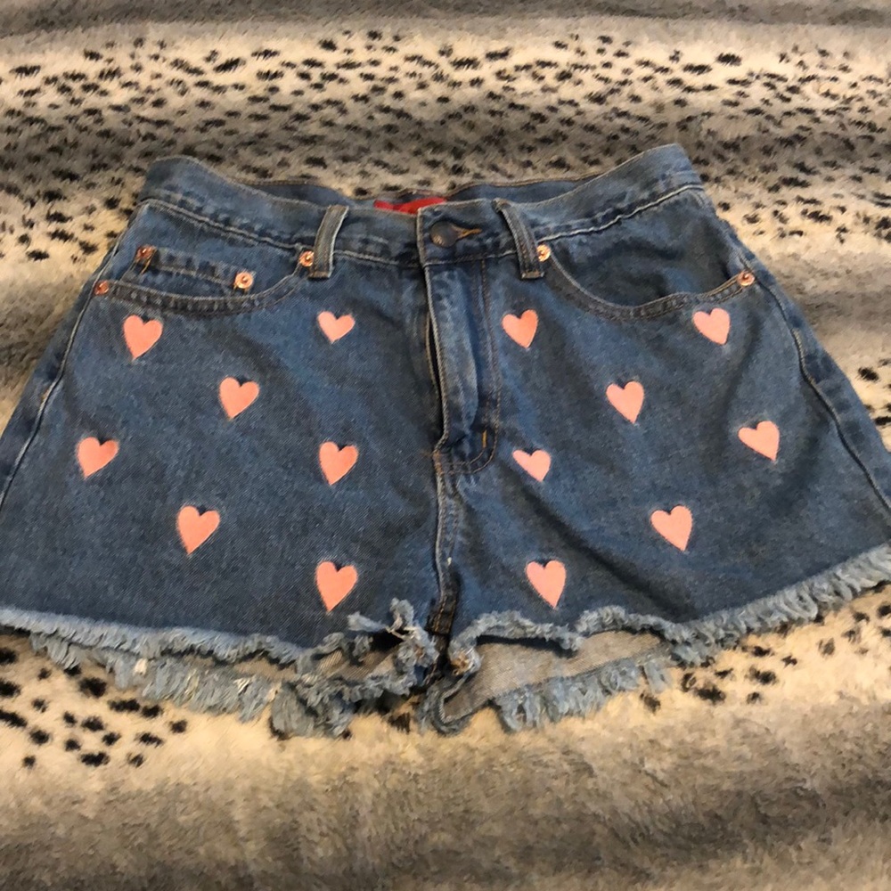 Jean shorts with heart embroidery